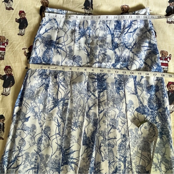 NWT Cedric Charlier Fantasy Print White on Garmentory Skirt / Size 6 - Picture 10 of 16